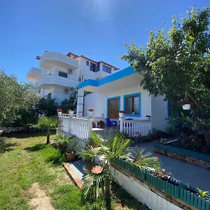 Xhuliano Guest house